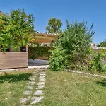 아파트 Tasoula With Garden View 니키아나