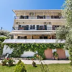 Tasoula With Garden View 아파트