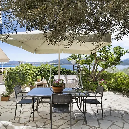 Tasoula With Garden View Apartment Nikiana