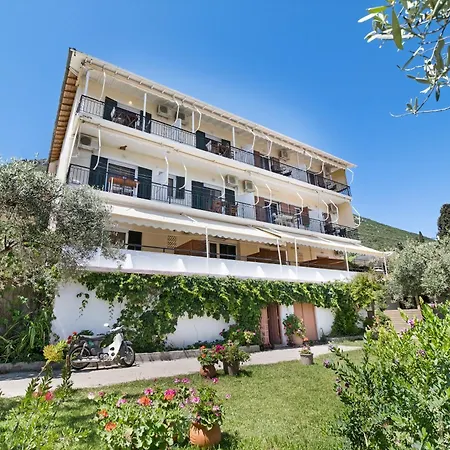 Tasoula With Garden View Appartement Nikiana